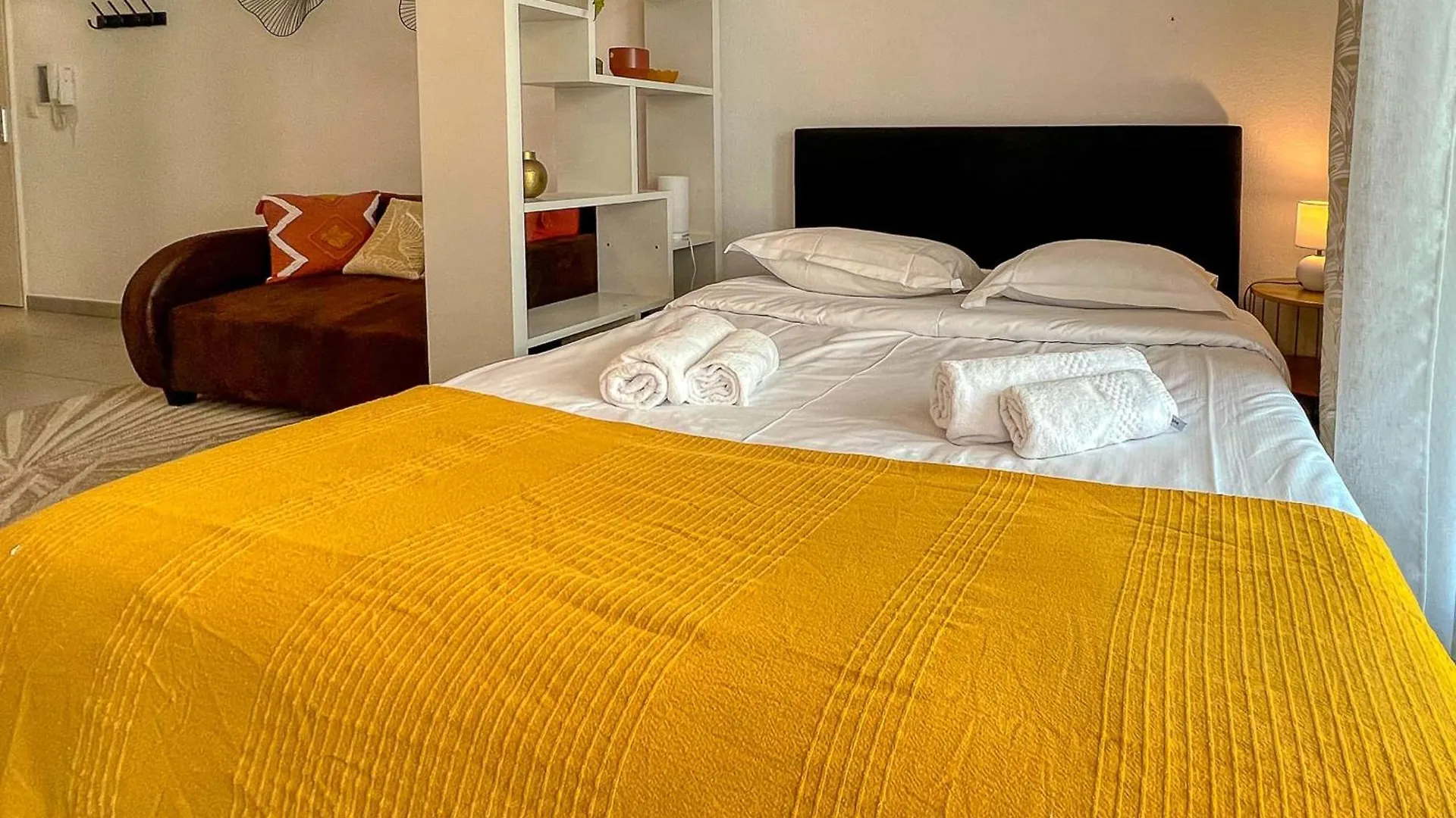 Apartment Le Stella Marine Studio Airco Garage For 2 By Sunset Juan-les-Pins